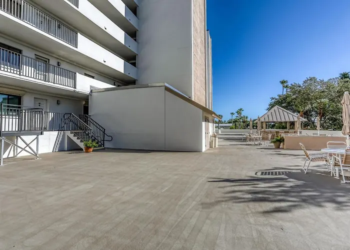 Landmark Towers 203